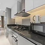 Aliving Luxury Studio At Damac Maison Prive 1007