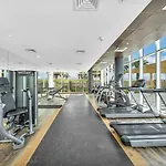 Designer 1Br I Golf View I Comfortably Sleeps 4