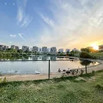 Boutique 2Br At Damac Hills, Dubai - Host & Stay