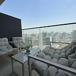 Elevated Simplicity In A Warm & Sleek 1Br Suite!
