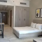 Urban Retreat Cozy Business Bay Studio Canal Burj View