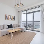 1 Bedroom In Marina Vista With Gorgeous Palm Views