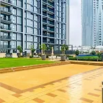 2 Bed With Full Creek Canal View