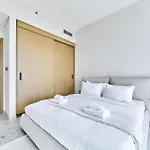 Golf Suites 2Br Luxury Stay In Dubai Hills