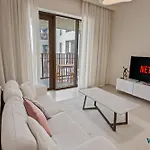 Pink Panther Soft Glam 1Br In Surf 2-Creek Beach