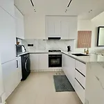 Refined 1Br Urban Nest In Binghatti Amber!