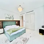 Burj Khalifa View Modern 2Br Cvg