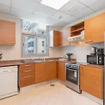 Lovely And Spacious 1Br In Dec Tower Near Marina Walk