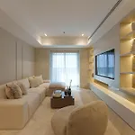 Daniels 2Br At Princess Tower With Sea View