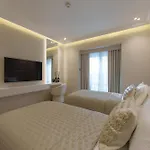 Daniels 2Br At Princess Tower With Sea View