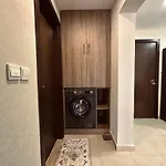 Elegant Family Stay - Playground View In Remraam