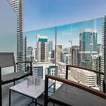 Great Apartments At Marina Star With City View