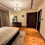3Bhk Apt With Burj Khalifa View
