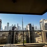3Bhk Apt With Burj Khalifa View