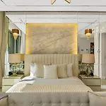Luxurious Burj View Studio Inside Dubai Mall!