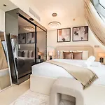 1Br With Floor