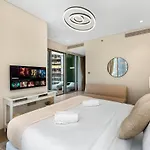 Smartstay At Grande Signature - Downtown Dubai City Views - Brand New Luxury Apartments