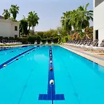 Le Meridien Dubai Hotel & Conference Centre