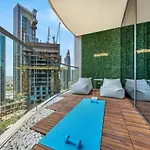 Smartstay At Grande Signature - Downtown Dubai City Views - Brand New Luxury Apartments