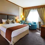 Landmark Summit Hotel