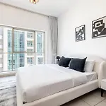 Studio Boulevard Central, City View, Downtown