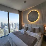 Solarte - Luxe Marina Gate - Spectacular Pools With Marina Views