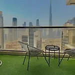 3Bhk Apt With Burj Khalifa View