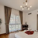 Rare Holiday Homes - Near Circle Mall - Lavender 1 - R309 - Jumeirah Village Circle