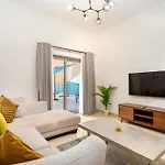 Amazing Beachfront Apartments Near Atlantis Waterpark By Simply Comfort Sarai Palm Jumeirah
