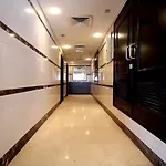 London Crown Hotel