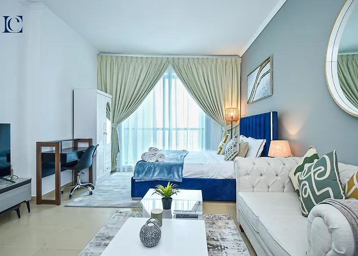 Luxury Escapes - Lake View Brand New Studio In X1 Tower Jlt