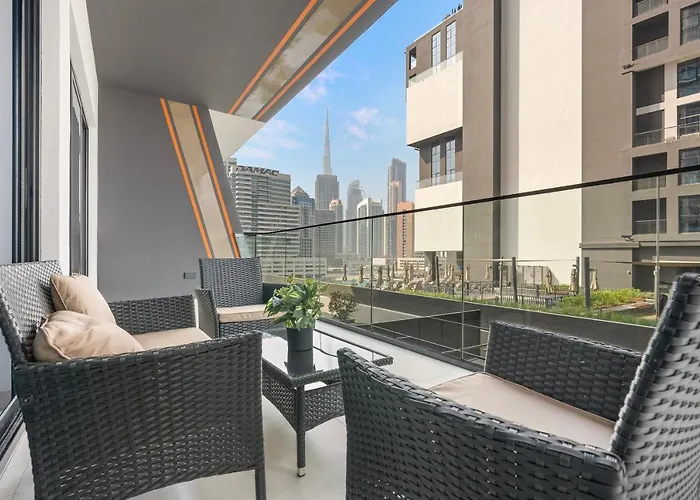Welhome - Contemporary 1Br In Binghatti Canal & Burj Views