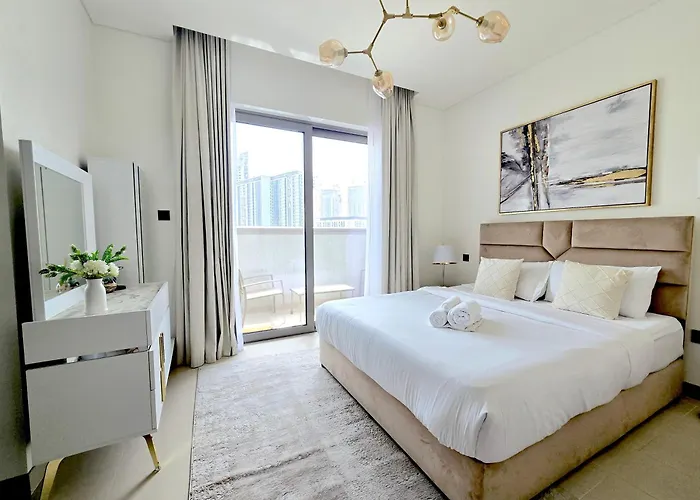 Sleek And Stylish 2-Bedroom Apartment