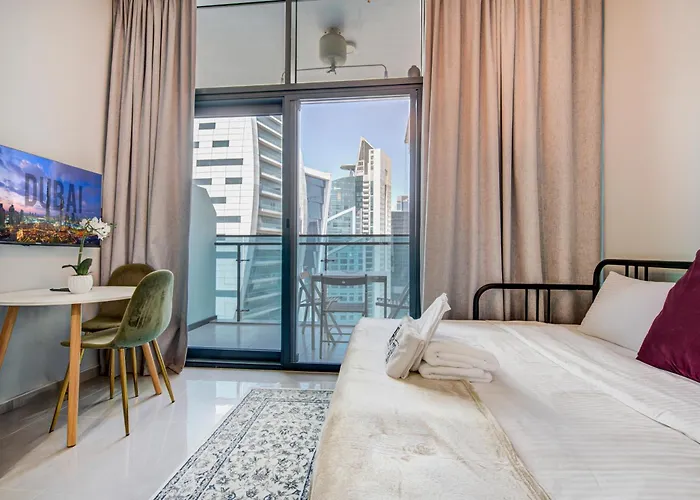 Mira Holiday Homes - Newly Furnished Studio In Business Bay