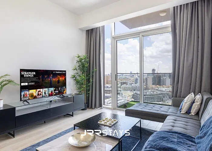 Upgraded 1Br Apartment In Bloom Tower B - Jvc