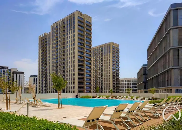 Oraya - Apt. With Skyline And Garden View Along With City