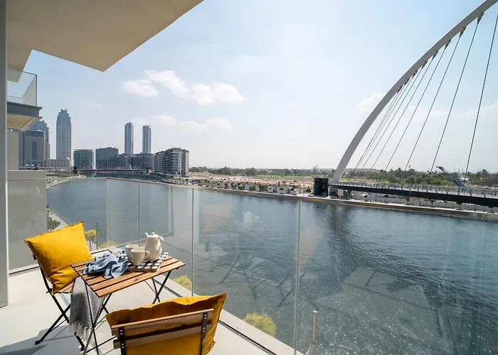 Frank Porter - Canal Front Residence 2