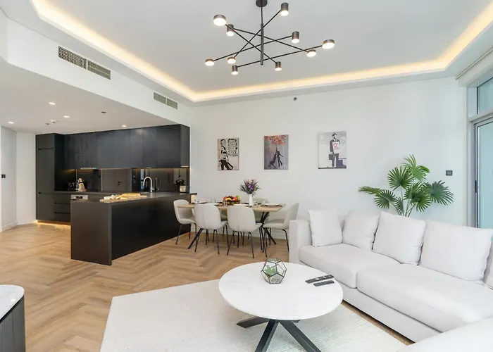 Spacious Upgraded-Classy - High Floor