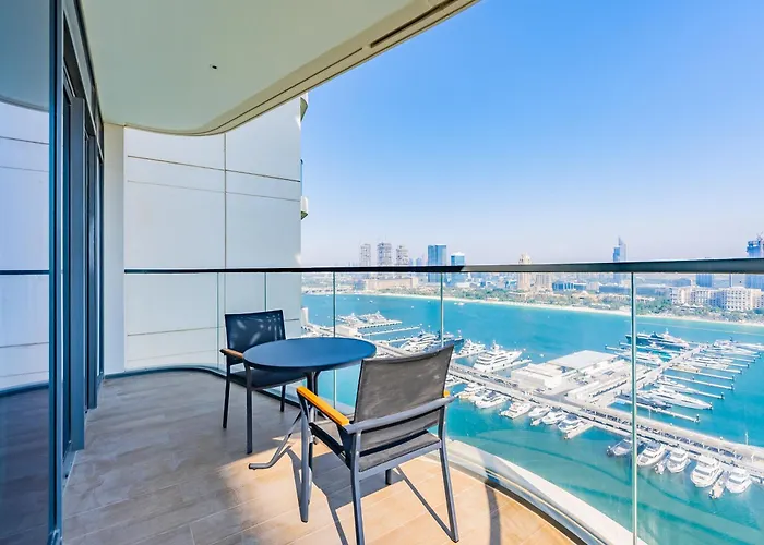 Coastal Luxury 4Br With Dubai Marina Skyline View