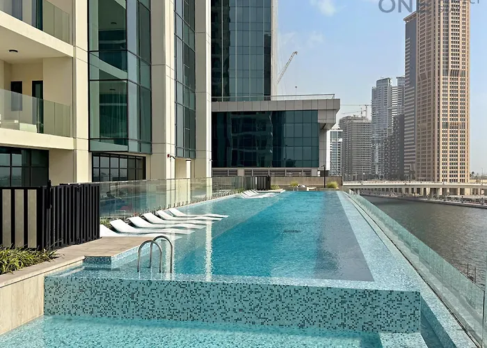 Stylish 2Br In Business Bay Canal View Pool & Gym
