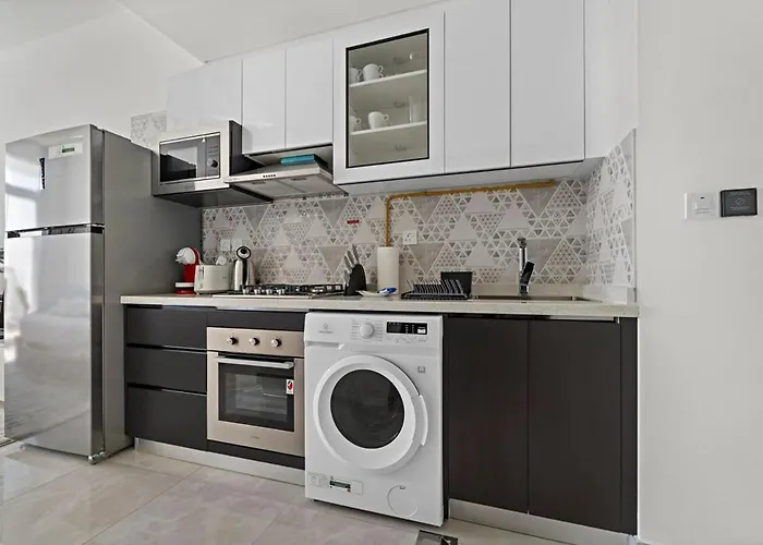 Stylish Studio Close To Metro At Pearlz By Danube