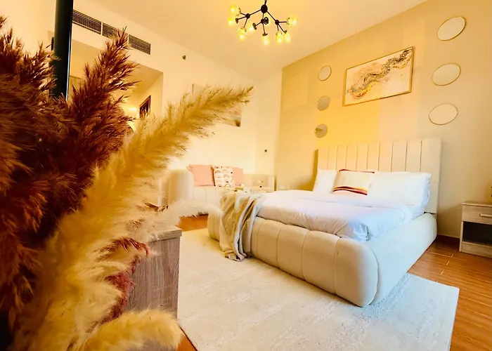 Aesthetically Designed Lavish Apt, Near Marina
