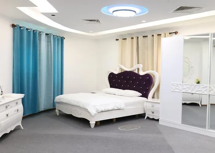 Cozy Studio Apartments Near To Metro Station