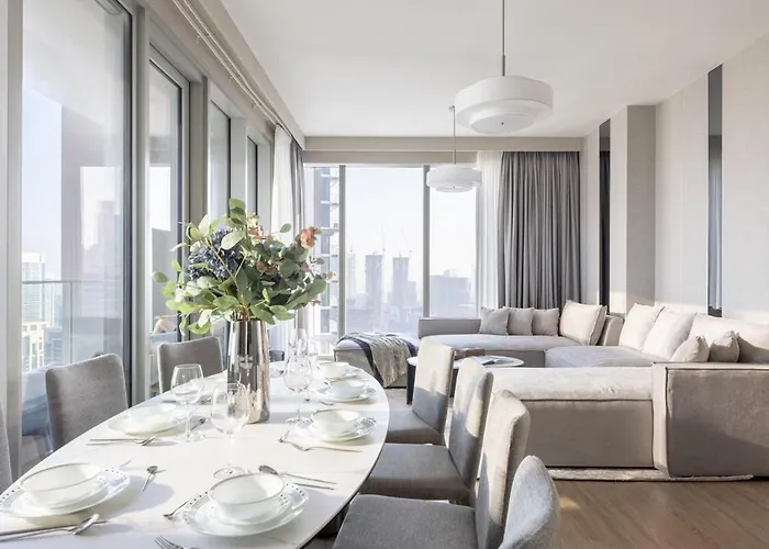 Luxury 4Br Prime Downtown Stay