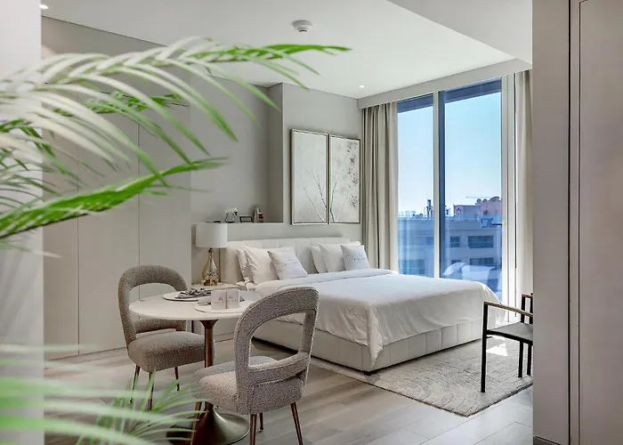 Great Apartments At Marina Star With City View