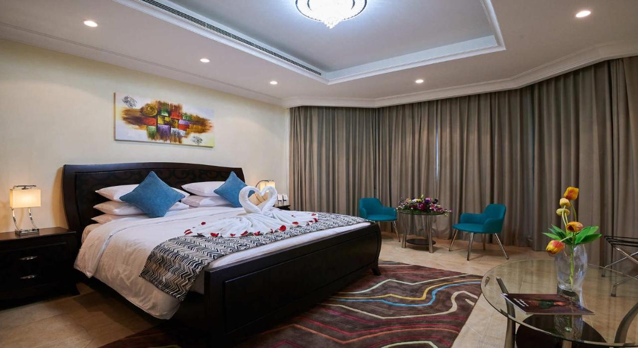 Villa Rose Dream - 5 Bedrooms Palm On The Beach With Private Pool Dubai