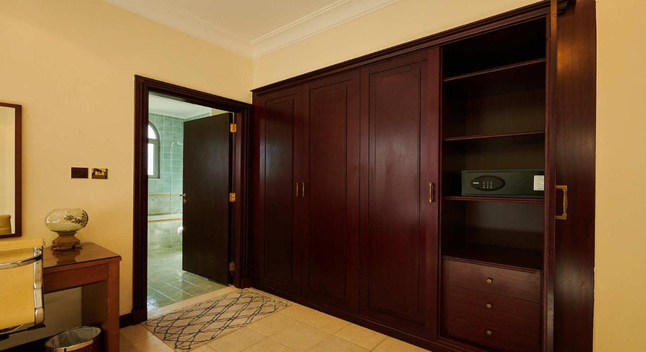 Rose Dream - 5 Bedrooms Palm On The Beach With Private Pool Dubai
