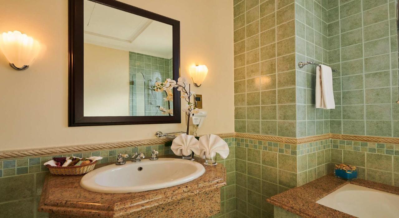 Villa Rose Dream - 5 Bedrooms Palm On The Beach With Private Pool
