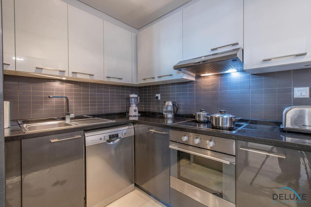 Apartment Neat 2br At Silverine Tower Marina By Deluxe Holiday Homes Dubai