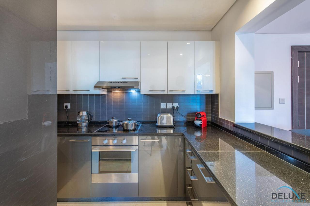 Neat 2br At Silverine Tower Marina By Deluxe Holiday Homes